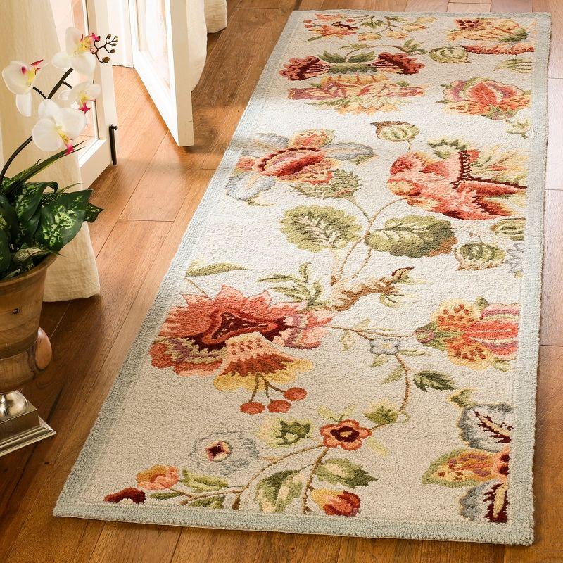 Chelsea HK331 Handmade Accent Rug - 2'6"x4' - Light Blue - Safavieh