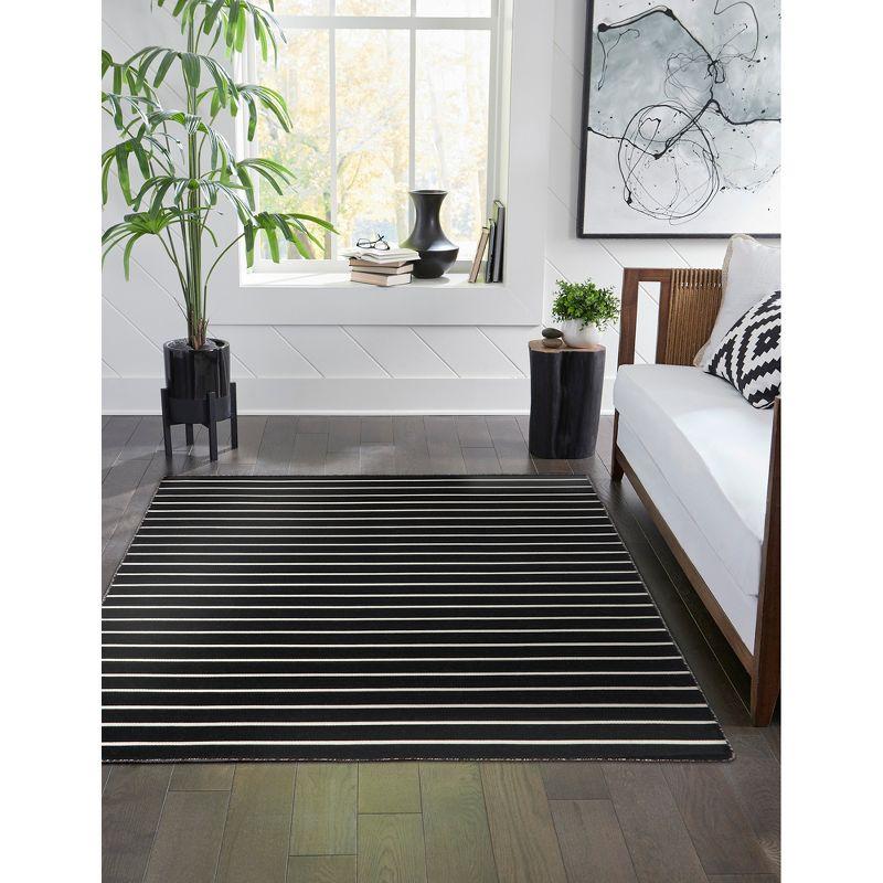 Sleek Serenity Black Stripe 5' x 7' Reversible Synthetic Rug