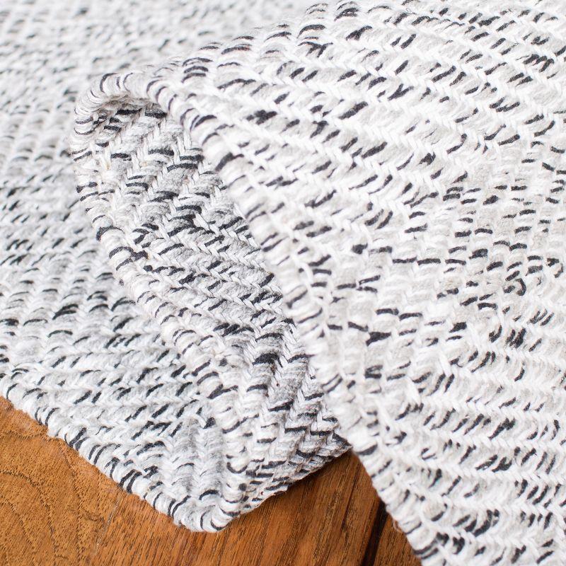 Nantucket NAN148 Hand Loomed Indoor Accent Rug - Ivory/Charcoal - 3'x5' - Safavieh