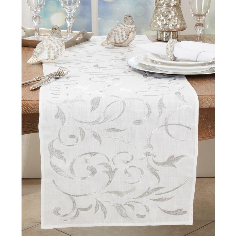 Saro Lifestyle Botanical Embroidered Leaves Table Runner