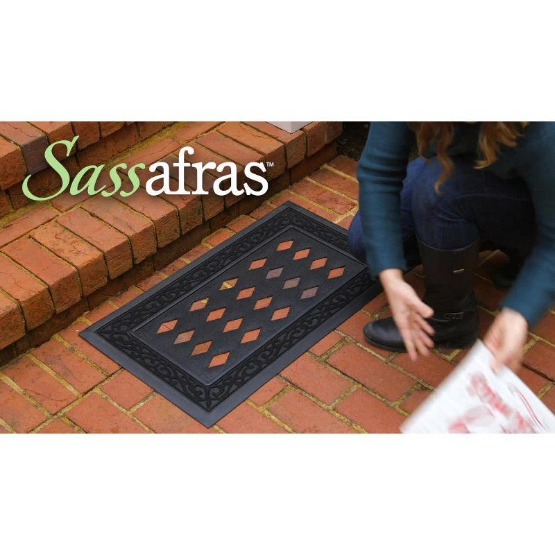 Evergreen Enterprises, Inc Monogram Cambridge Monogram Burlap Sassafras Switch 22 in. x 10 in. Non-Slip Indoor Door Mat