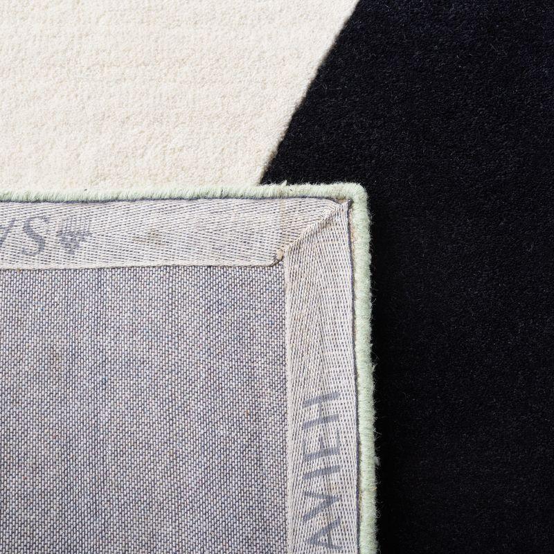 Rodeo Drive RD863 Hand Tufted Indoor Area Rug - 6'x9' - Black/Green - Safavieh