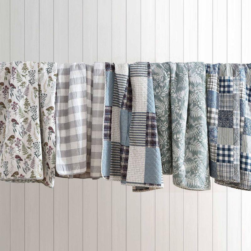 Eddie Bauer Eddie Bauer Flower Field Cotton Reversible Green Quilt Set