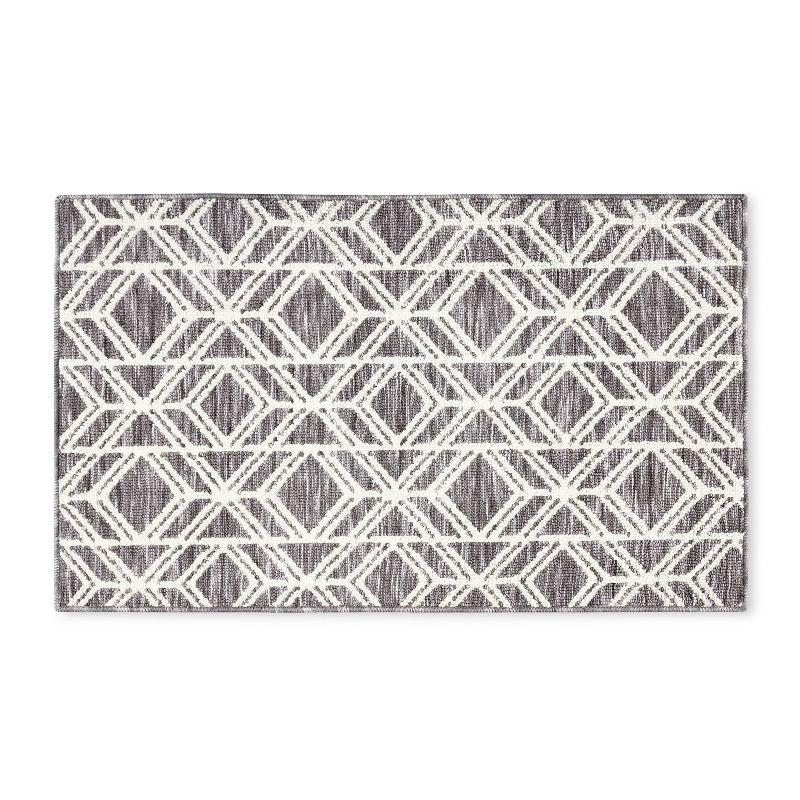 Town & Country Living TOWN & COUNTRY EVERYDAY Walker Modern Diamond Everwash Non-Slip Backing Kitchen Mat