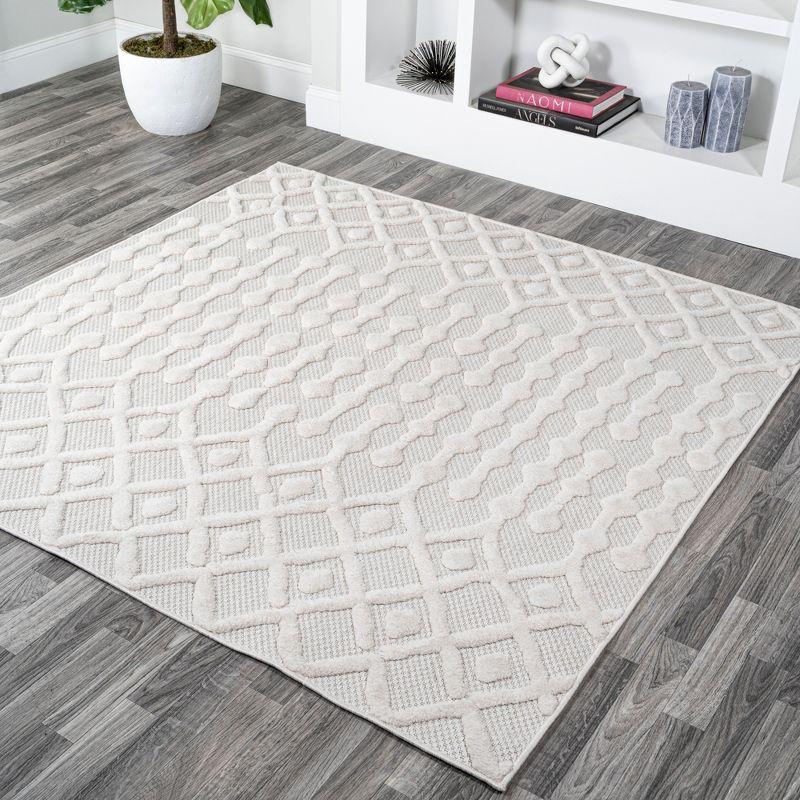 Peralta Moroccan Diamond Indoor/Outdoor Area Rug - JONATHAN Y