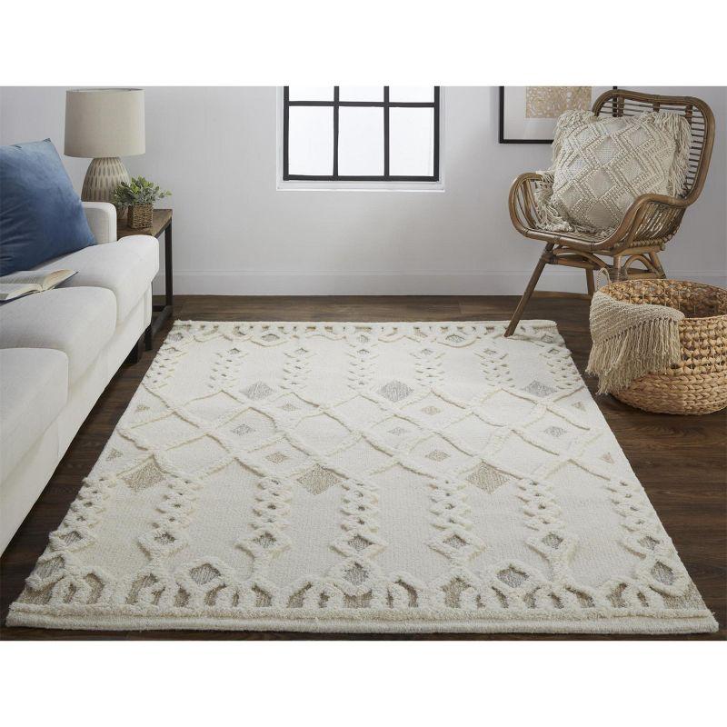 Anica Transitional Trellis & Lattice Ivory/Tan/Silver Area Rug