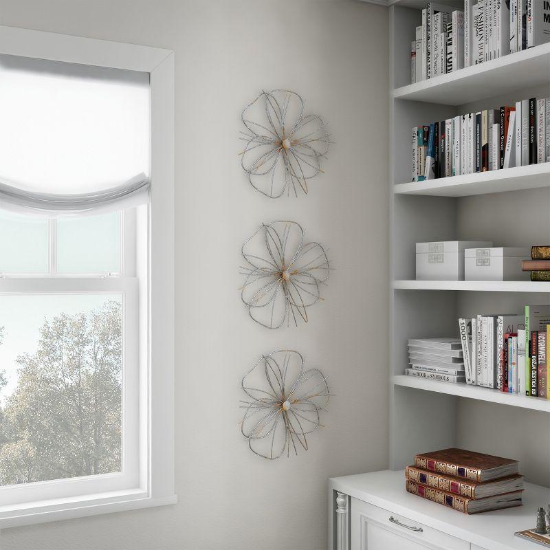 Hastings Home Metallic Wire Layered Flower Hanging Accent Art - Silver/Gold