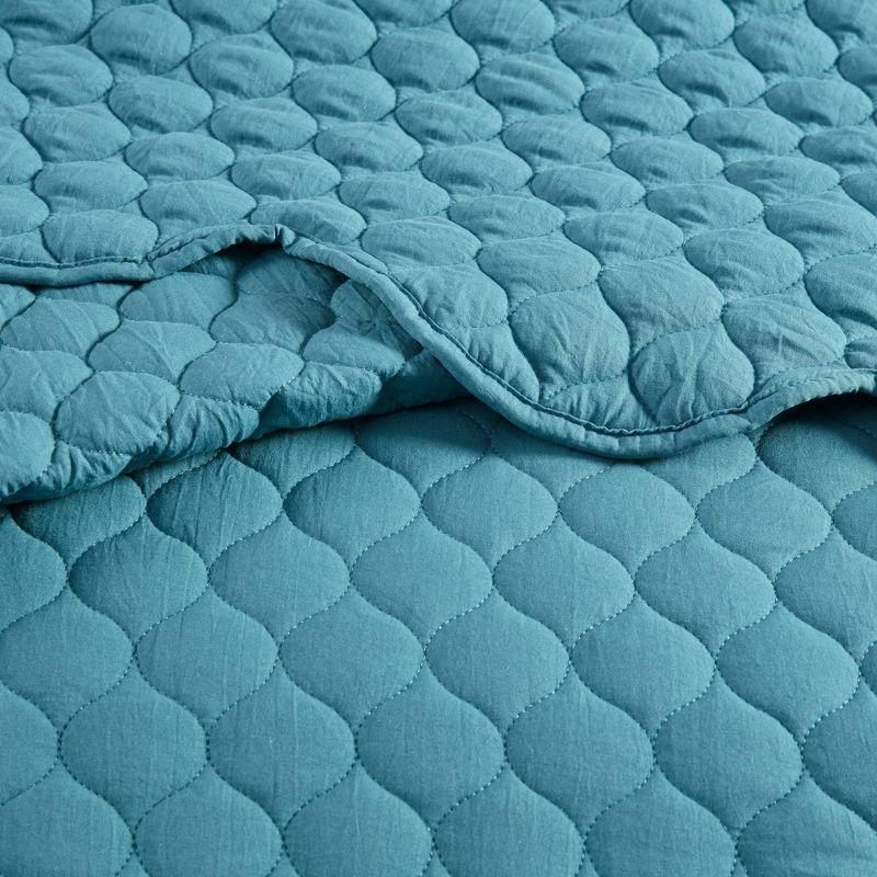 Solid Color 3 Piece Scalloped Edge Crinkle Microfiber Quilt Set