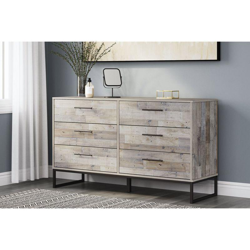 Signature Design by Ashley Casual Neilsville 6 Drawer Dresser, Whitewash