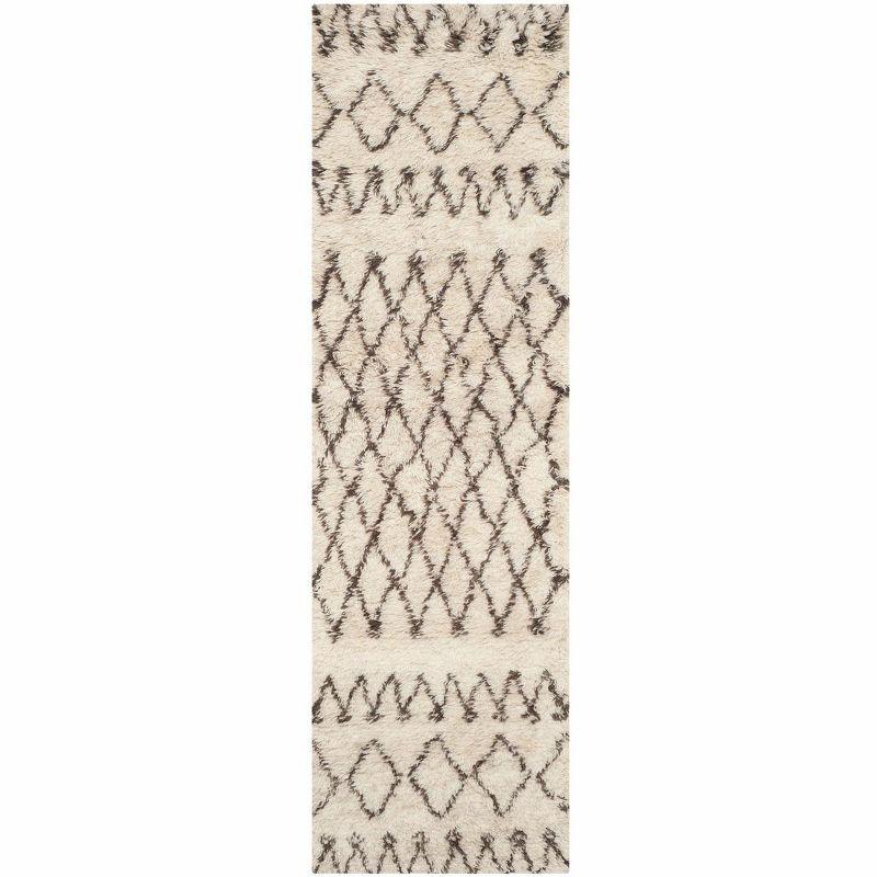 Casablanca CSB851 Hand Tufted Indoor Runner Rug - Ivory/Dark Brown - 2'3"x6' - Safavieh