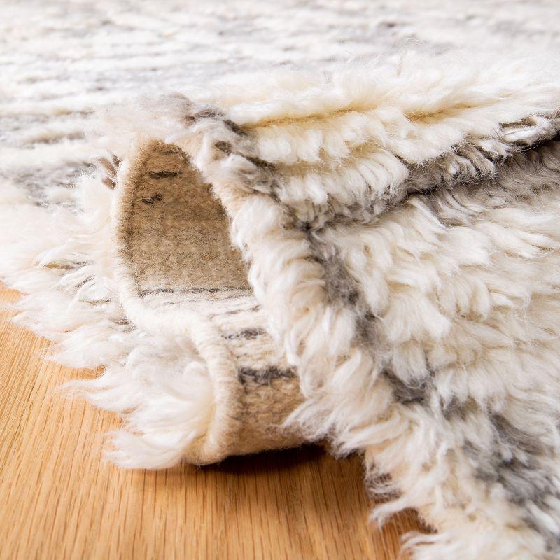 Manhattan MAN469 Hand Knotted Wool-Viscose Blend Area Rug - Ivory/Grey- 8' X 10' - Safavieh.