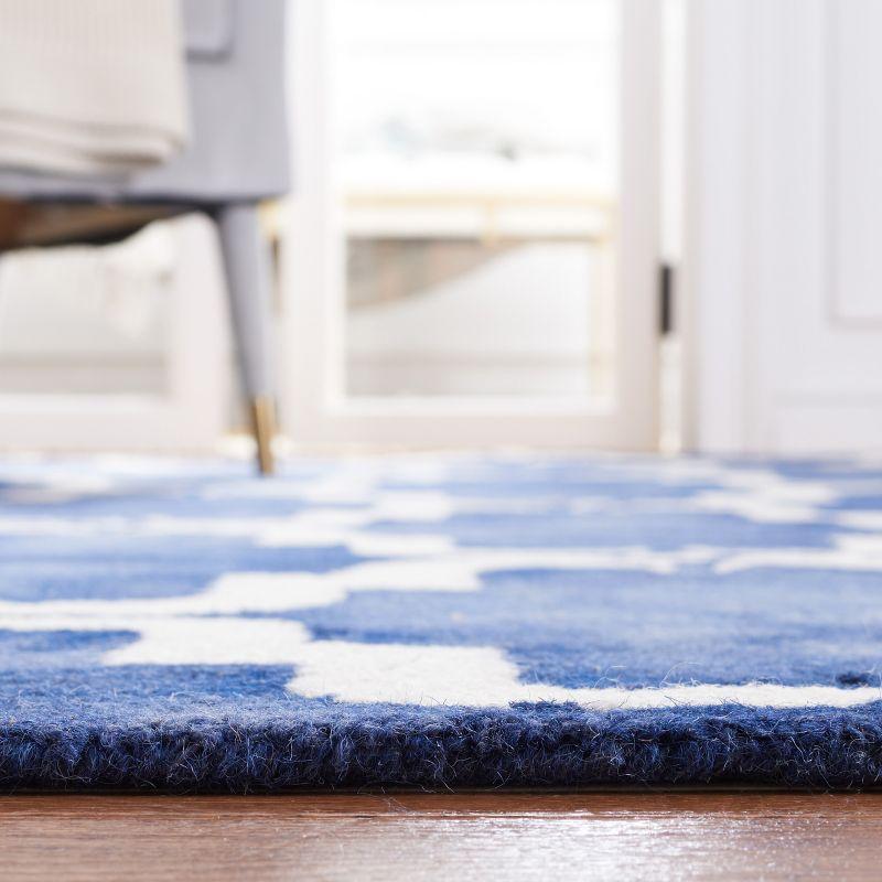 Dip Dye DDY536 Hand Tufted Indoor Area Rug - Navy/Ivory - 4'x6' - Safavieh