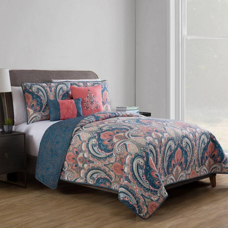VCNY Casablanca Bohemian Microfiber / Polyester Standard Damask Quilt Set