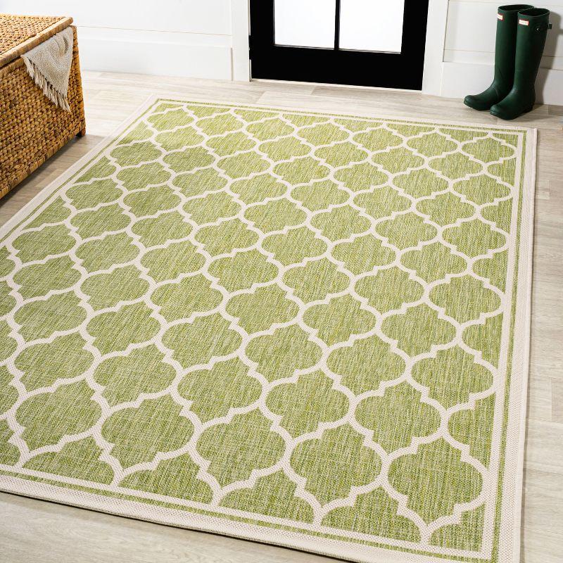 Green and Cream Trellis Flat Woven Indoor/Outdoor Rug, 4' x 6'