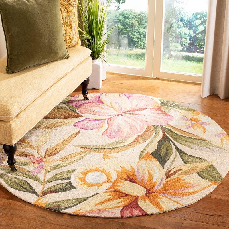 Chelsea HK212 Hand Hooked Area Rug - Ivory - 8' round - Safavieh.