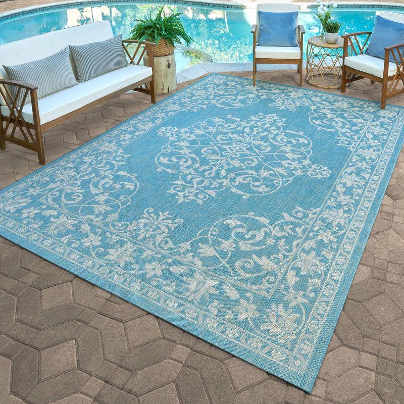 Gertmenian Paseo Ryoan Oasis Blue Traditional Floral Medallion Flatweave Indoor/Outdoor Area Rug