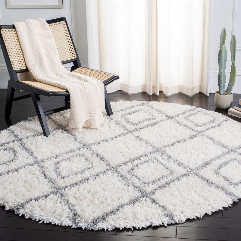 Moroccan Tassel Shag MTS335 Power Loomed Area Rug - Ivory/Light Grey - 6'7" round - Safavieh.