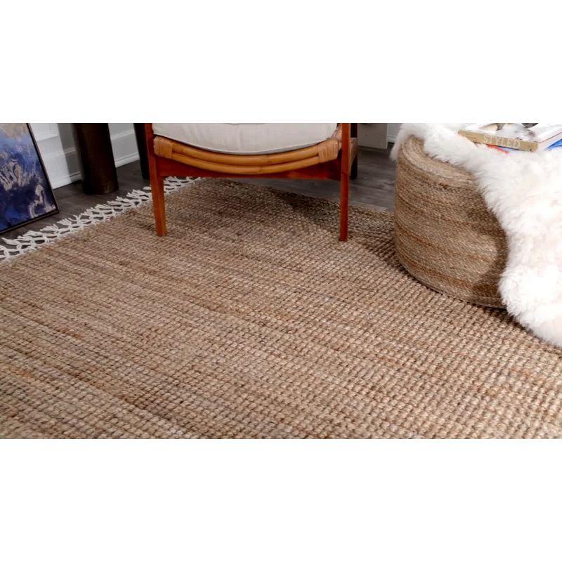 Nuloom Raleigh Farmhouse Jute Tasseled Area Rug, Runner 2' 6" x 6', Natural