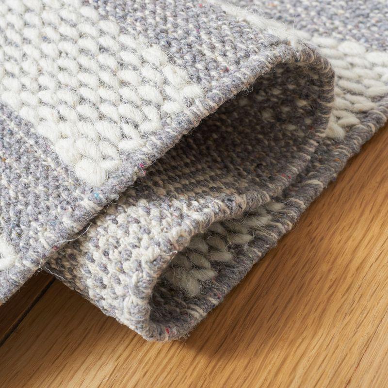 Striped Kilim STK505 Hand Woven Area Rug - Silver/Grey - 6'x9' - Safavieh.