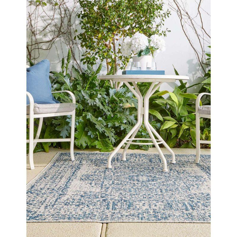 Classic Blue Rectangular Easy-Care Outdoor Rug, 4' x 6'