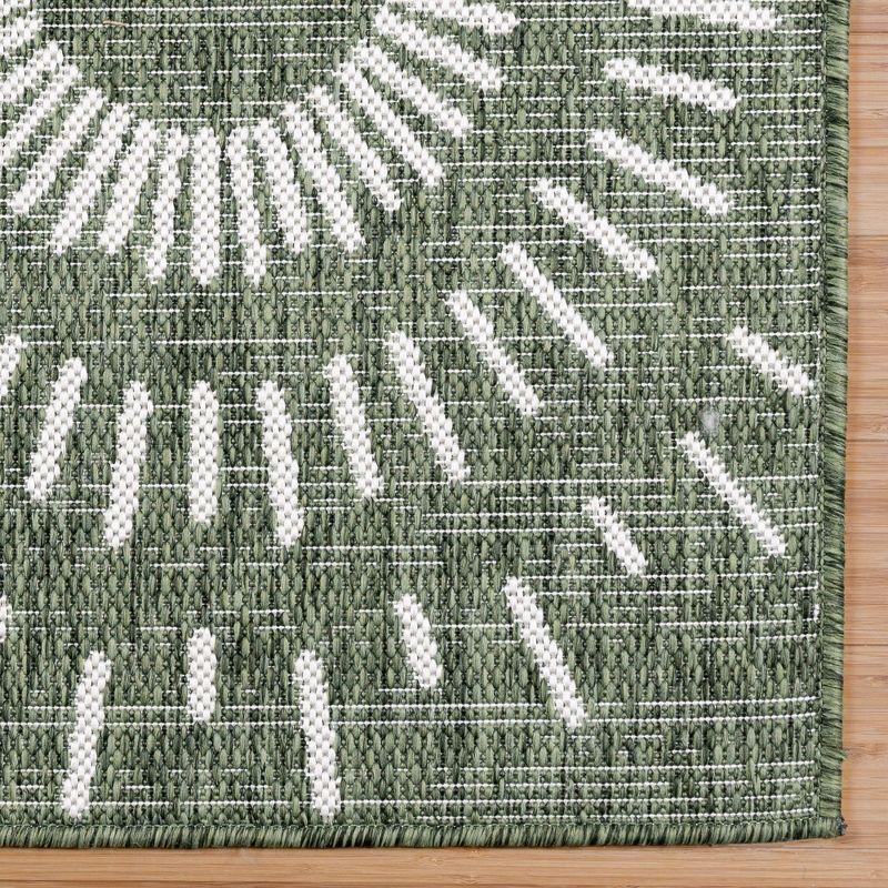 Paseo Tiaret Modern Tribal Sun Burst Green/Beige/Ivory Indoor / Outdoor Flatweave Polypropylene Area Rug