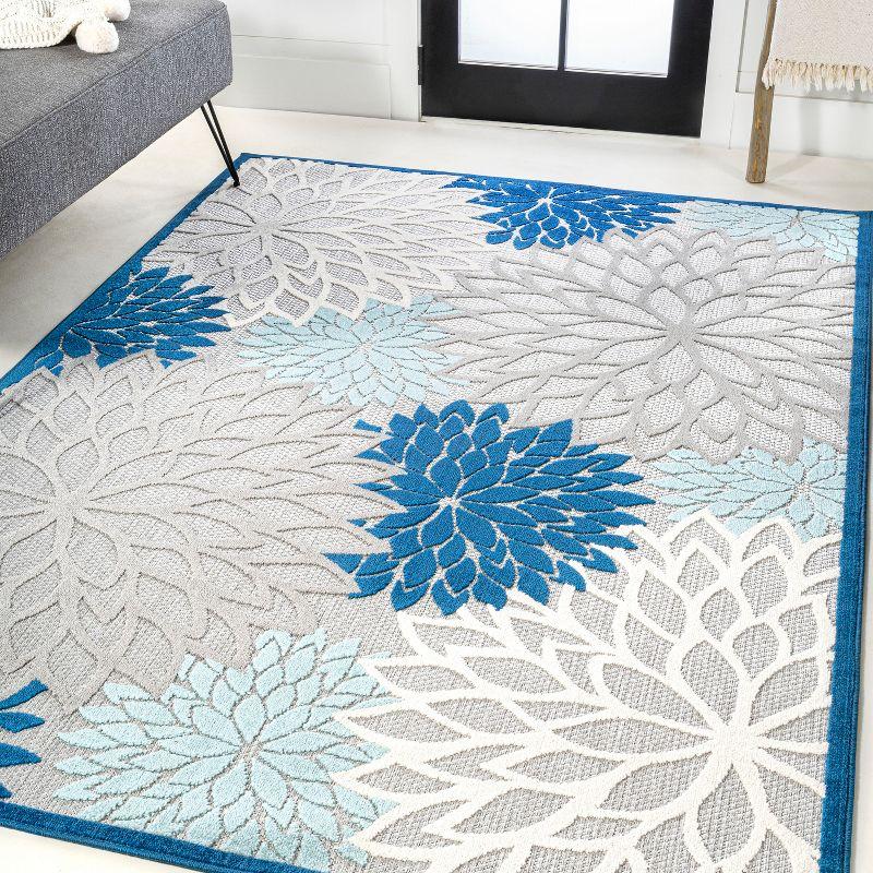 Blue/Gray Floral Synthetic 3' x 5' Easy-Care Indoor/Outdoor Rug