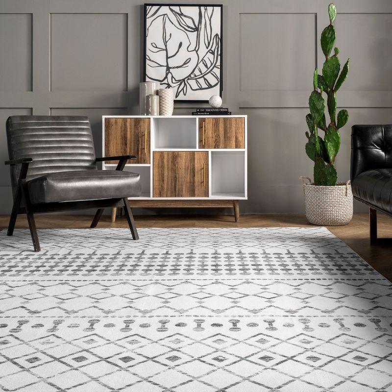 Nuloom Moroccan Blythe Pet Friendly Machine Washable Area Rug, 6' x 9', Grey
