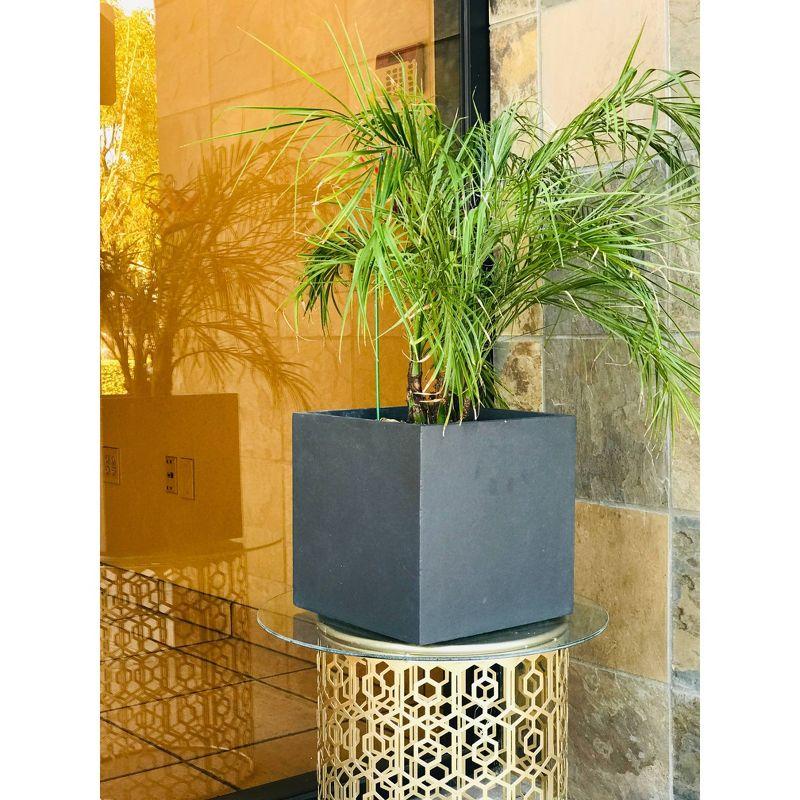 Rosemead Home & Garden, Inc. Kante Lightweight Modern Outdoor Concrete Square Planter