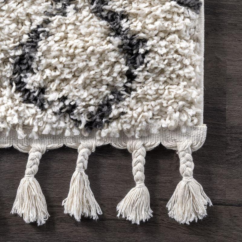 Nuloom Nieves Moroccan 3x5 Accent Indoor Area Rug for Living Room Bedroom Dining Room Entryway, Off White/Dark Grey