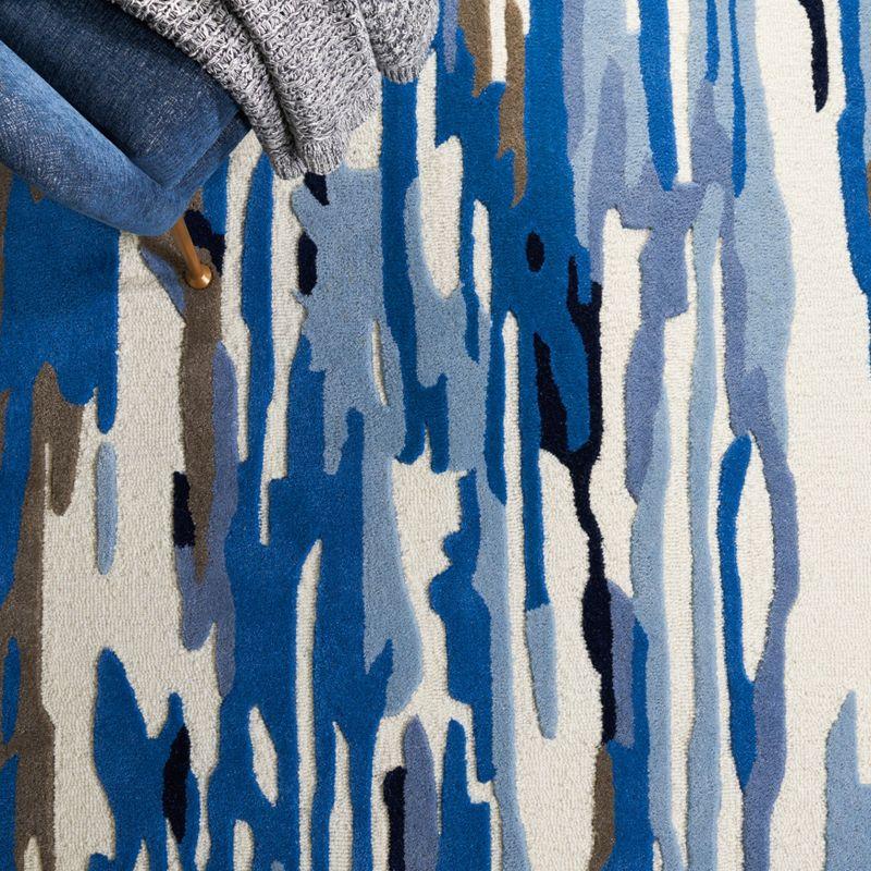 Rodeo Drive RD858 Hand Tufted Area Rug - Ivory/Blue - 4'x6' - Safavieh.