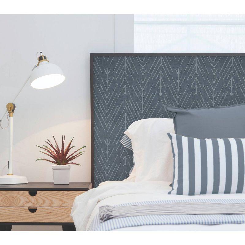 Peel & Stick Chevron Roll