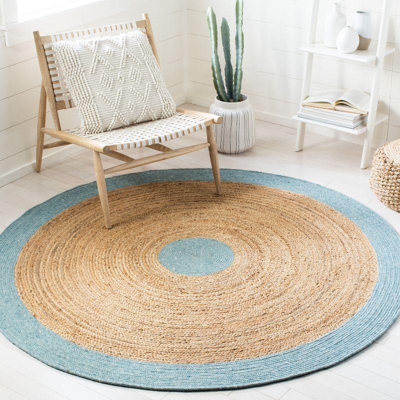 Braided BRD910 Hand Woven Indoor Accent Rug - Blue/Natural - 3' Round - Safavieh