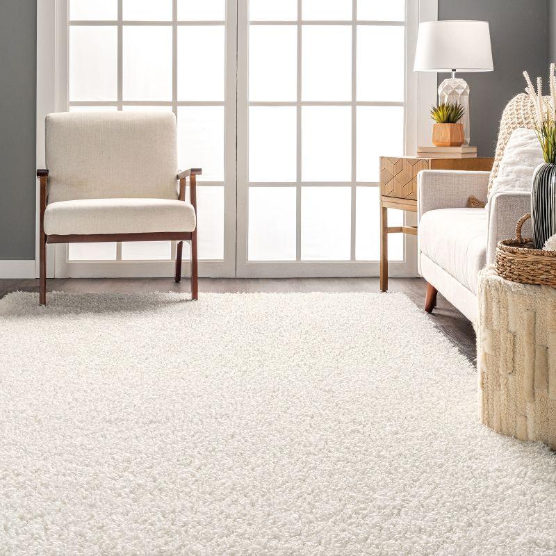 Elysian White Shaggy Faux Sheepskin 3' x 5' Washable Rug