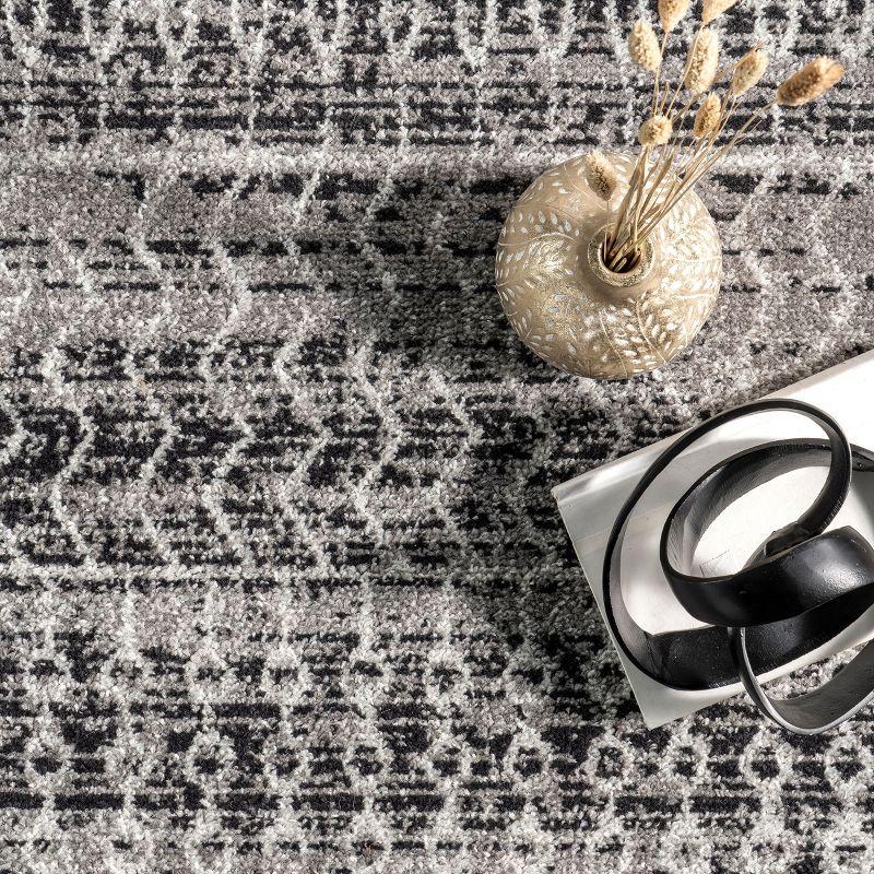 Nuloom Nova Striped Oval 7x9 Indoor Area Rug for Living Room Bedroom Dining Room Kitchen, Dark Grey/Ivory