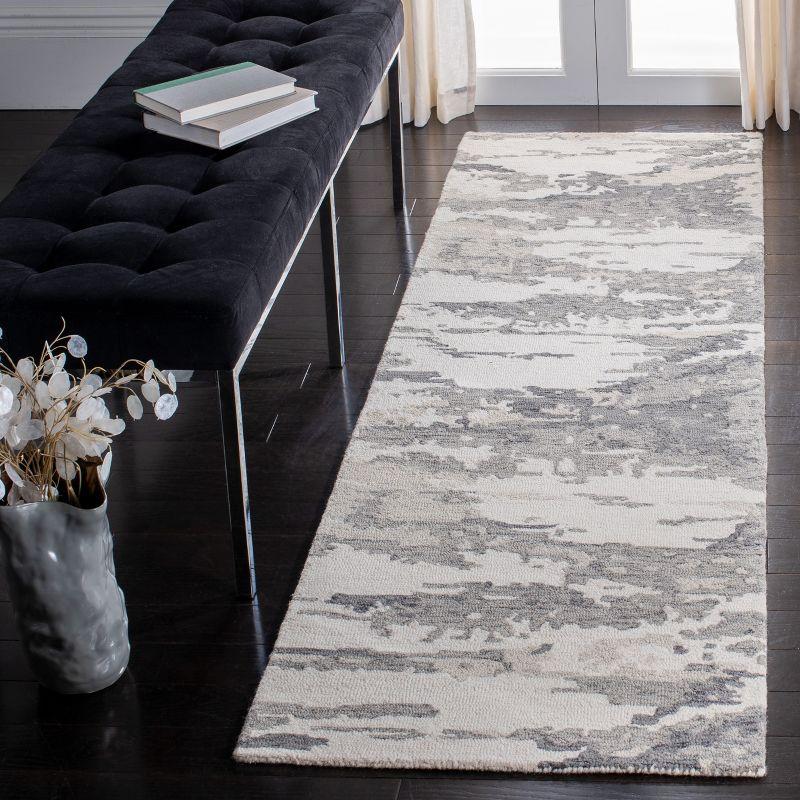 Abstract ABT465 Handmade Indoor Accent Rug - Charcoal/Ivory - 2'-3"x4' - Safavieh