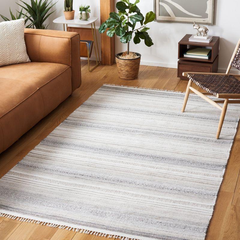 Bohemian Ivory & Charcoal Handwoven Kilim Rug - 4' x 6'