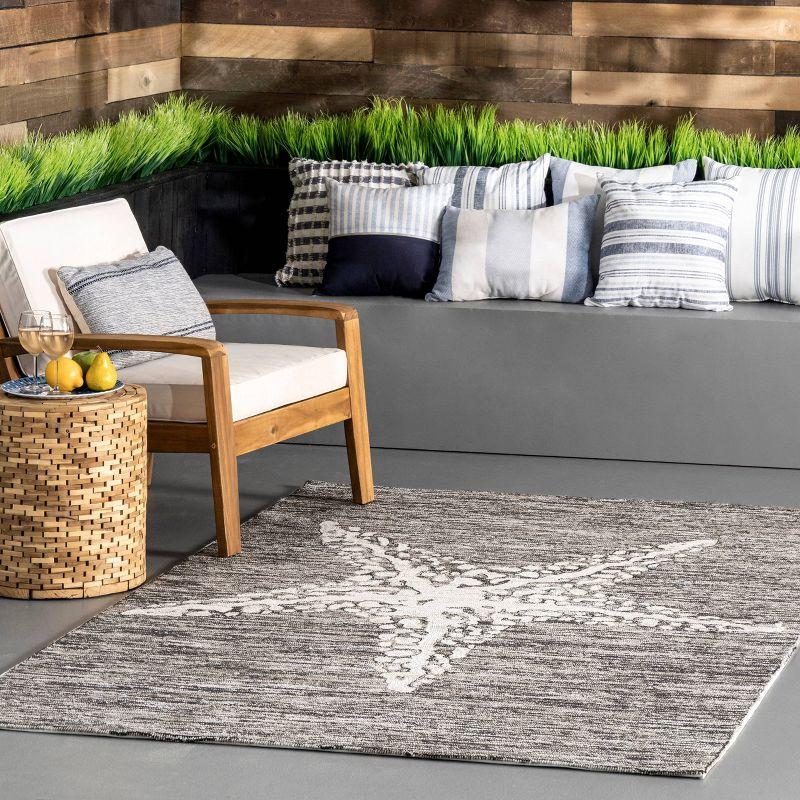 Hand Hooked Marine Indoor/Outdoor Area Rug - nuLOOM