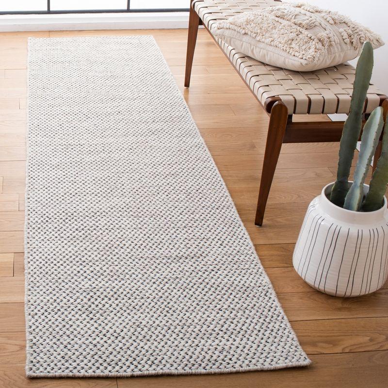 Kilim KLM375 Flat Weave Runner Rug - Ivory - 2'3"x9' - Safavieh