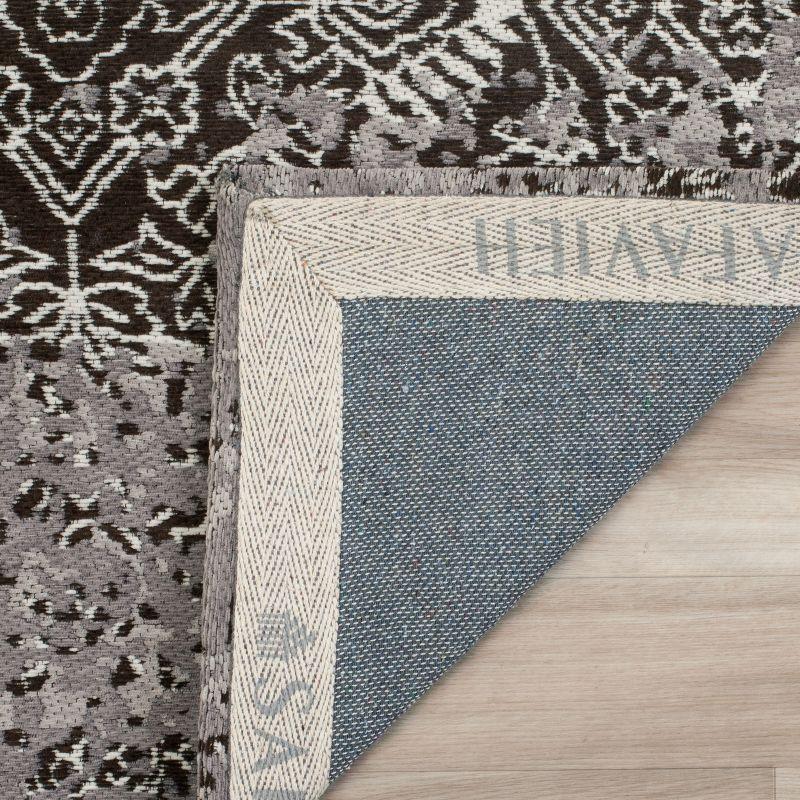 Classic Vintage CLV224 Loomed Indoor Area Rug - Silver/Brown - 4'x6' - Safavieh