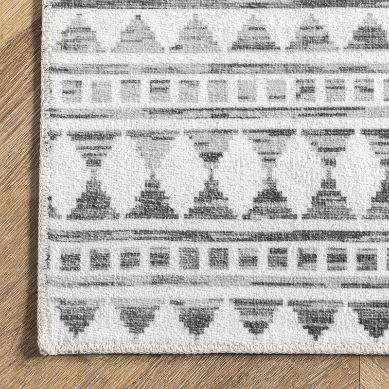 Nuloom Kira Pet Friendly Machine Washable Geometric Area Rug, 5' x 8', Grey