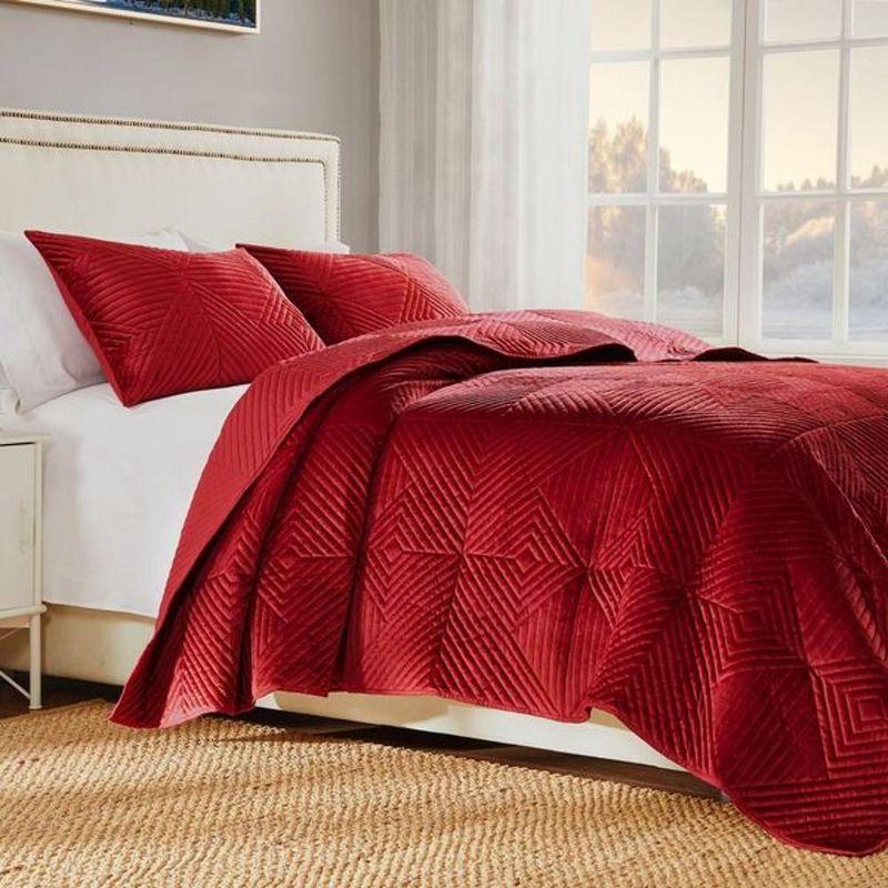 Bann Riviera Velvet Reversible Quilt Set