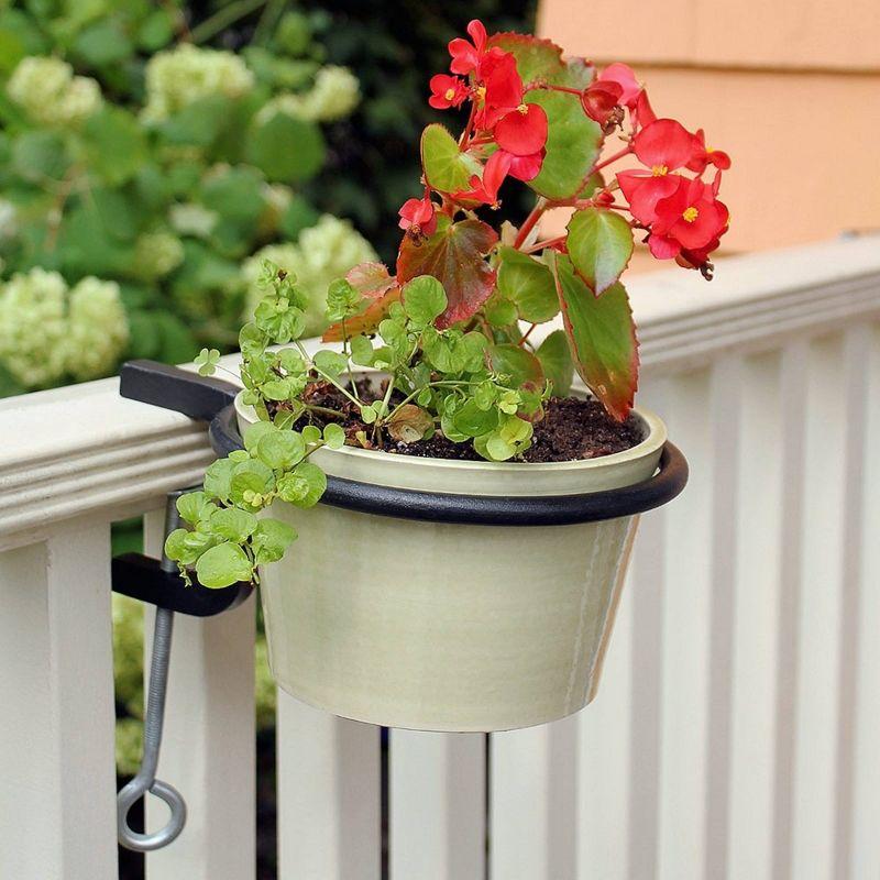 Metal Weather Resistant Bracket Plant Stand