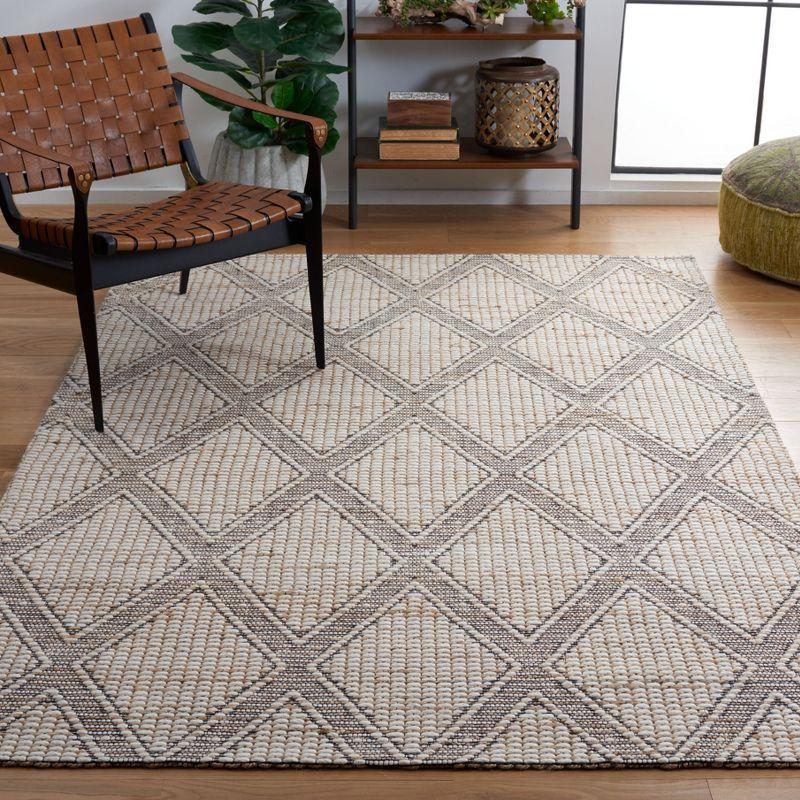 Ivory Diamond Flat Woven Round Wool Area Rug