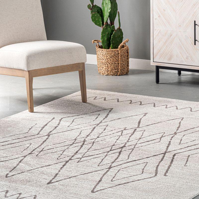 Eco-Friendly Easy-Care Beige Geometric Synthetic Area Rug, 4' x 6'