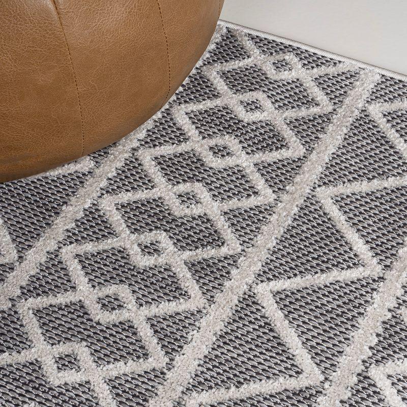 Aylan High-Low Pile Knotted Trellis Geometric Indoor/Outdoor Area Rug  - JONATHAN Y