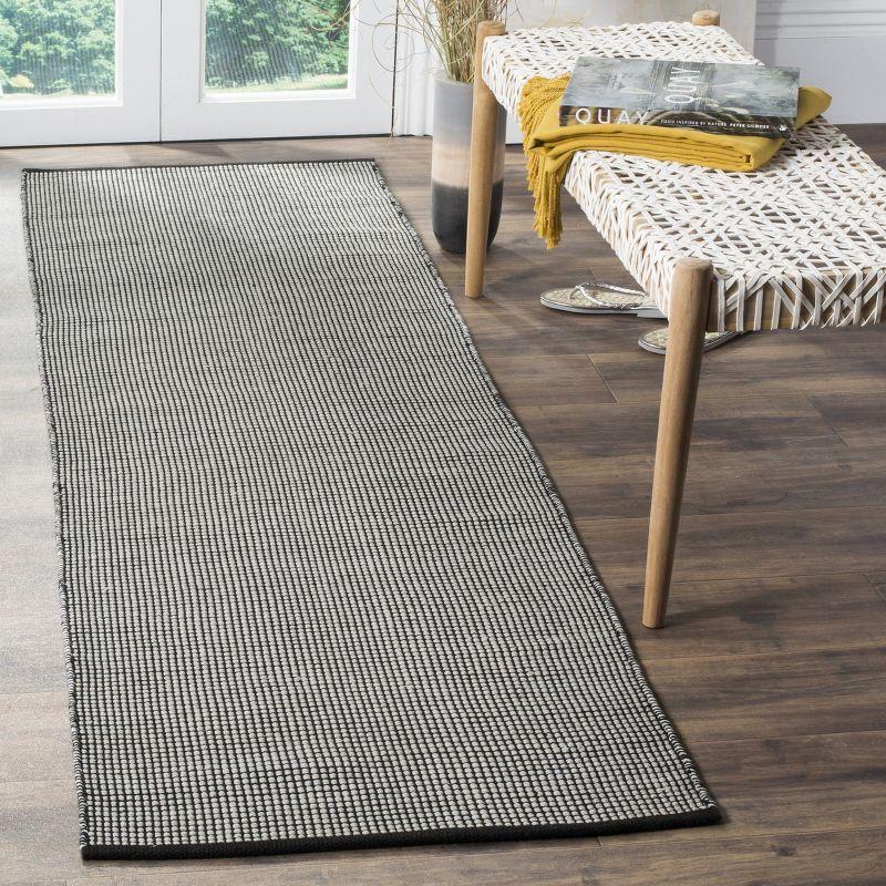 Montauk MTK345 Hand Woven Indoor Runner Rug - Ivory/Black - 2'3"x6' - Safavieh