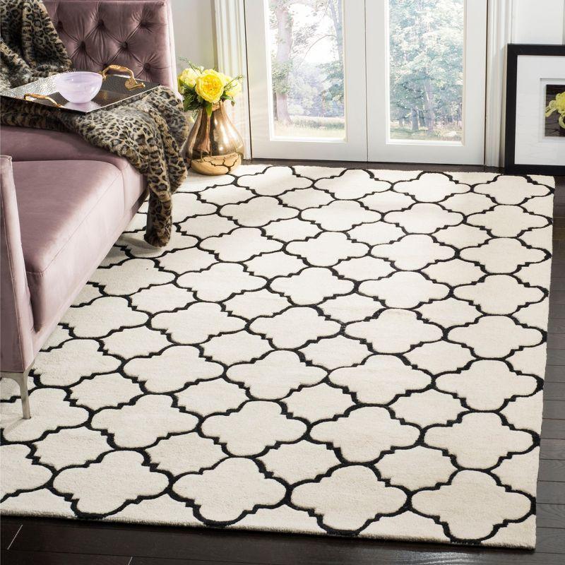 Ivory and Black Hand-Tufted Wool Area Rug, 5' x 8'