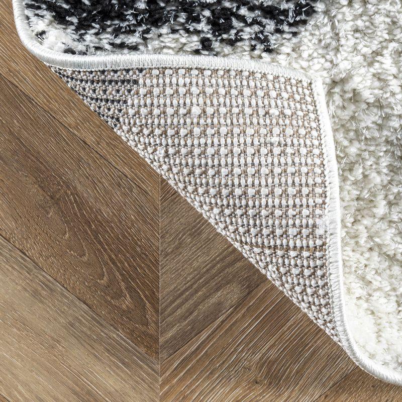 Nuloom Avery Herringbone Cozy Shag Black & White Indoor Area Rug