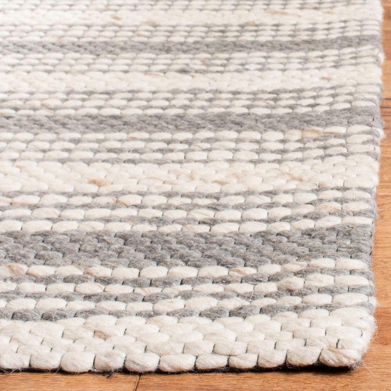 Marbella MRB522 Hand Loomed Rugs - Safavieh