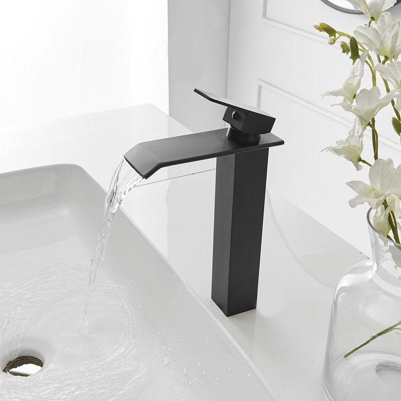 Vessel Sink Faucet Single-handle Bathroom Faucet with Drain Assembly